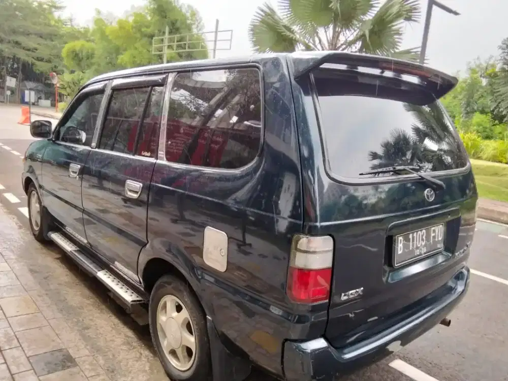 Kijang LGX 1.8 mt 1997, bensin, pajak on, interior dan cat bodi ori.