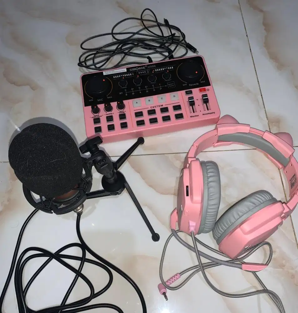 SOUNDCARD 1 set (souncard,mic,headset kucing)