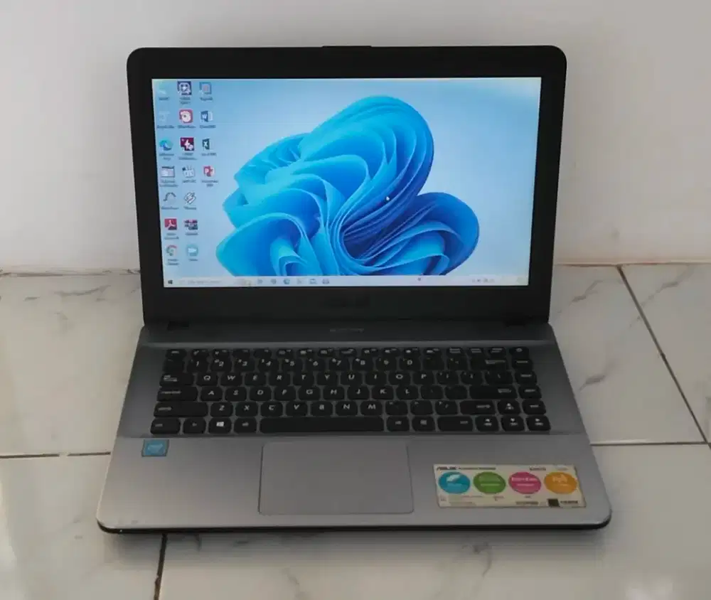Laptop Asus X441 - Layar 14 inch