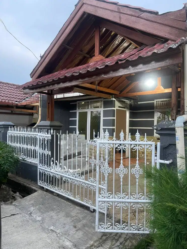 Jual Rumah Full Renovasi di Villa Indah Permai dkt stasiun (C0971)