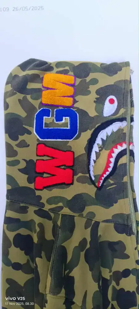 Edisi bosan jaket BAPE