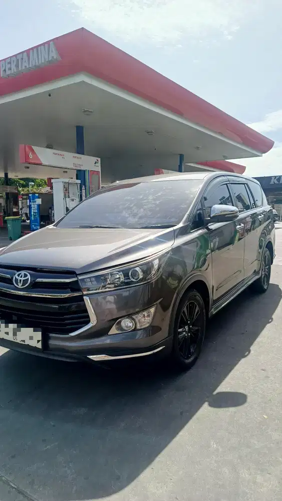 Toyota Kijang Innova venturer 2018,A/T, Tdp 10jt