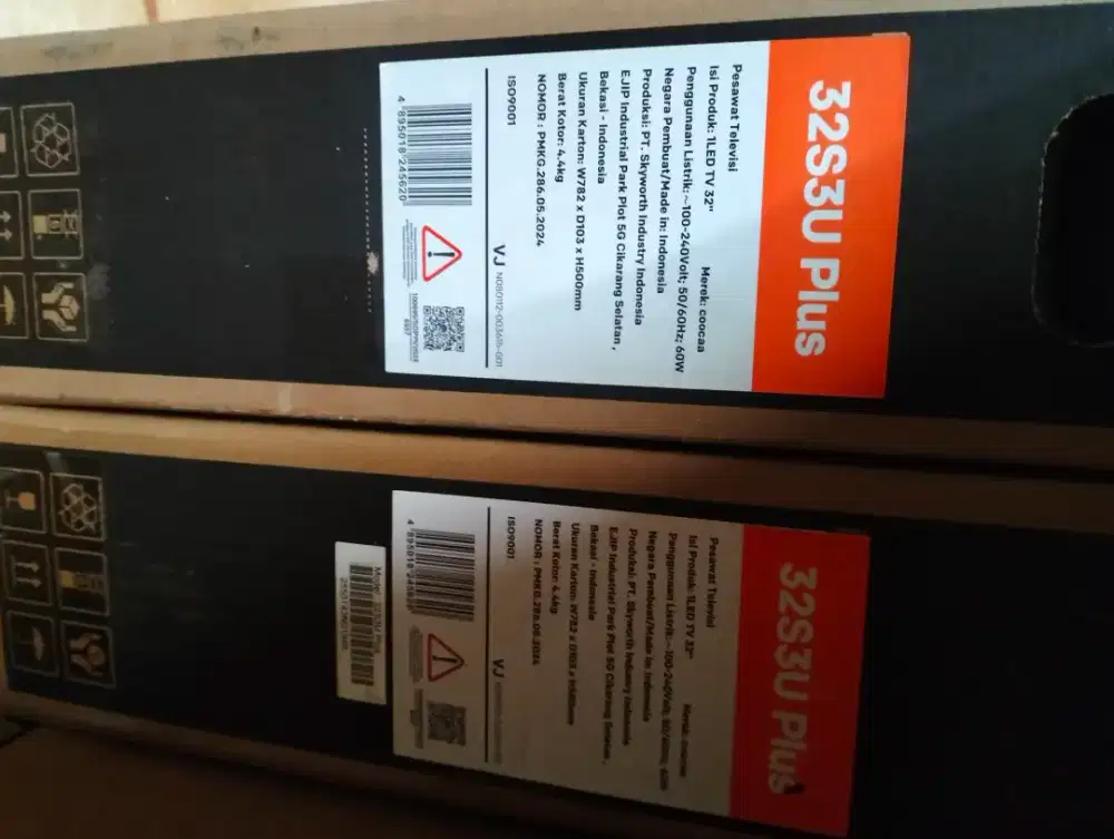 Coocaa 32S3U PLUS smart tv 32in Baru