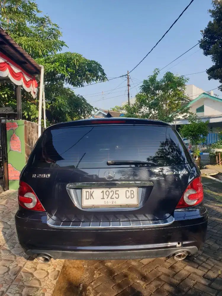 Dijual BU Mercy seri R280L 2011
