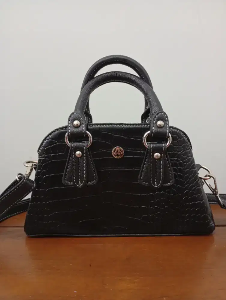 Tas Andari | Preloved