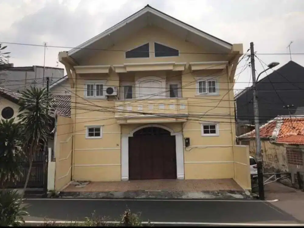 Rumah kost dekat stasiun Tebet cocok untuk investasi