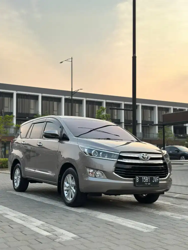 INNOVA V DIESEL LOW KM AT 2018