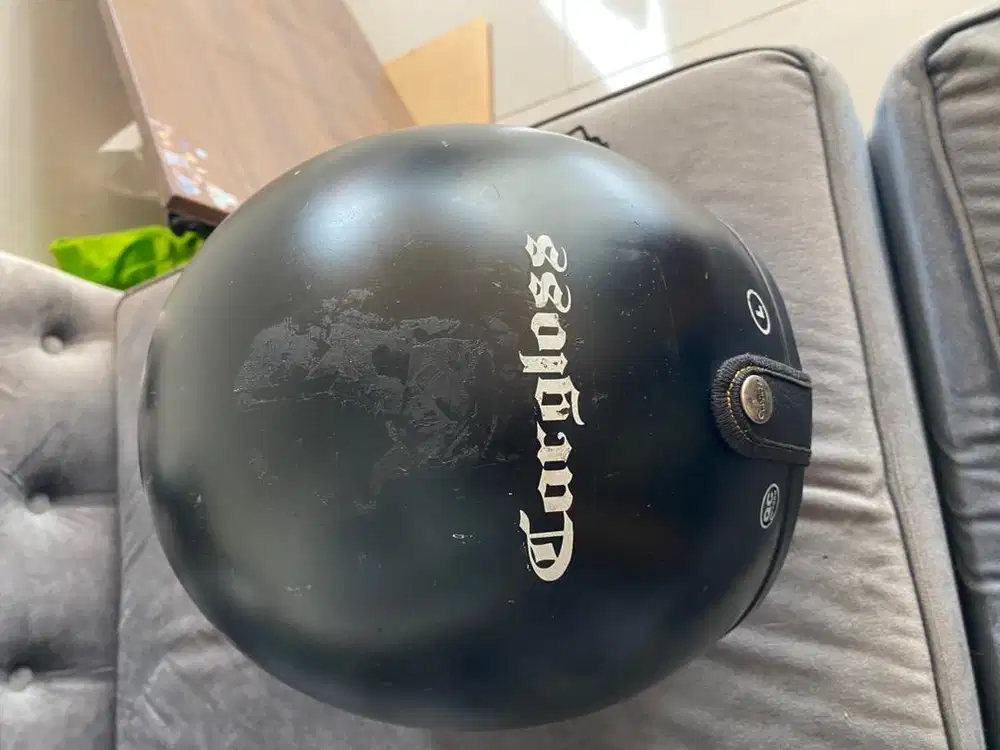 Helm Cargloss Warna Hitam