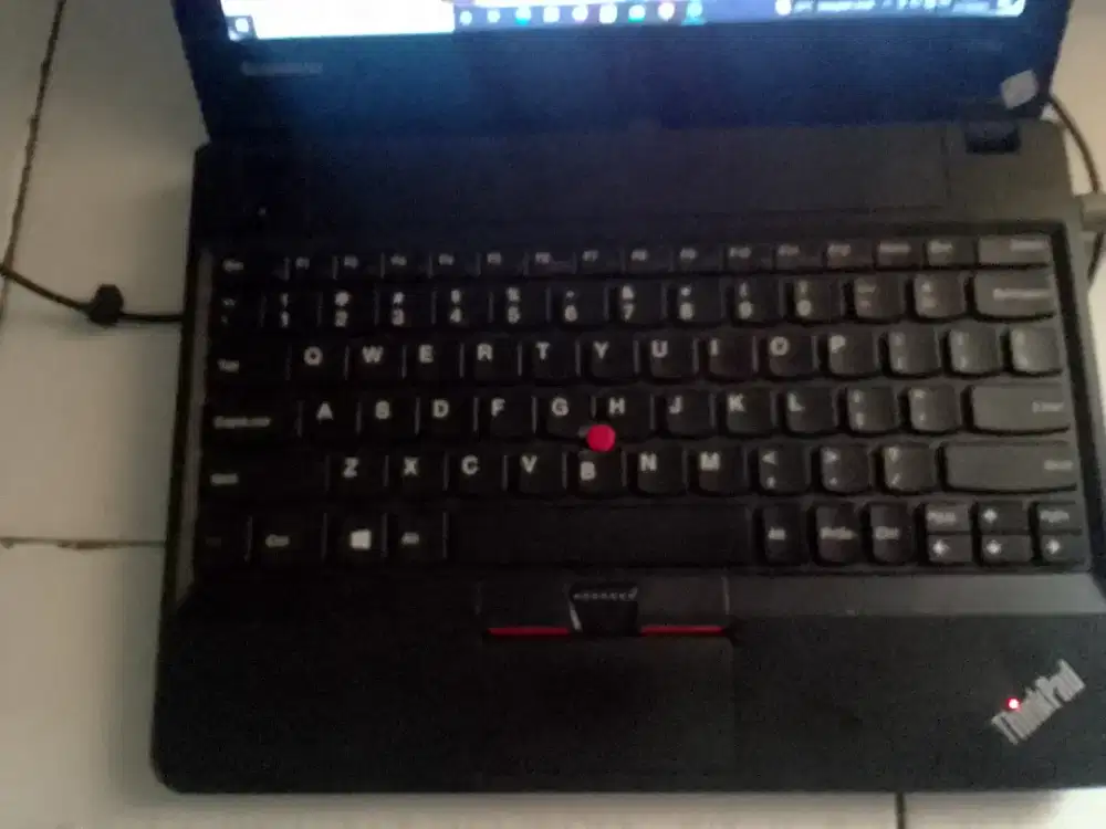 dijual notebook merk Lenovo X14oe