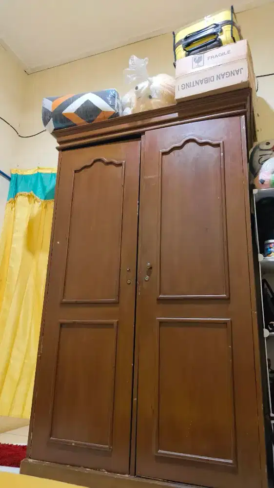Lemari baju kayu jati