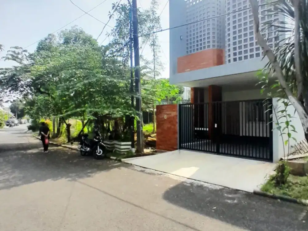 dijual rumah siap huni dalam komplek billymoon pondok kelapa