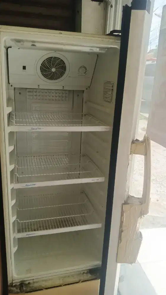 Dijual cepat kulkas softcase bekas