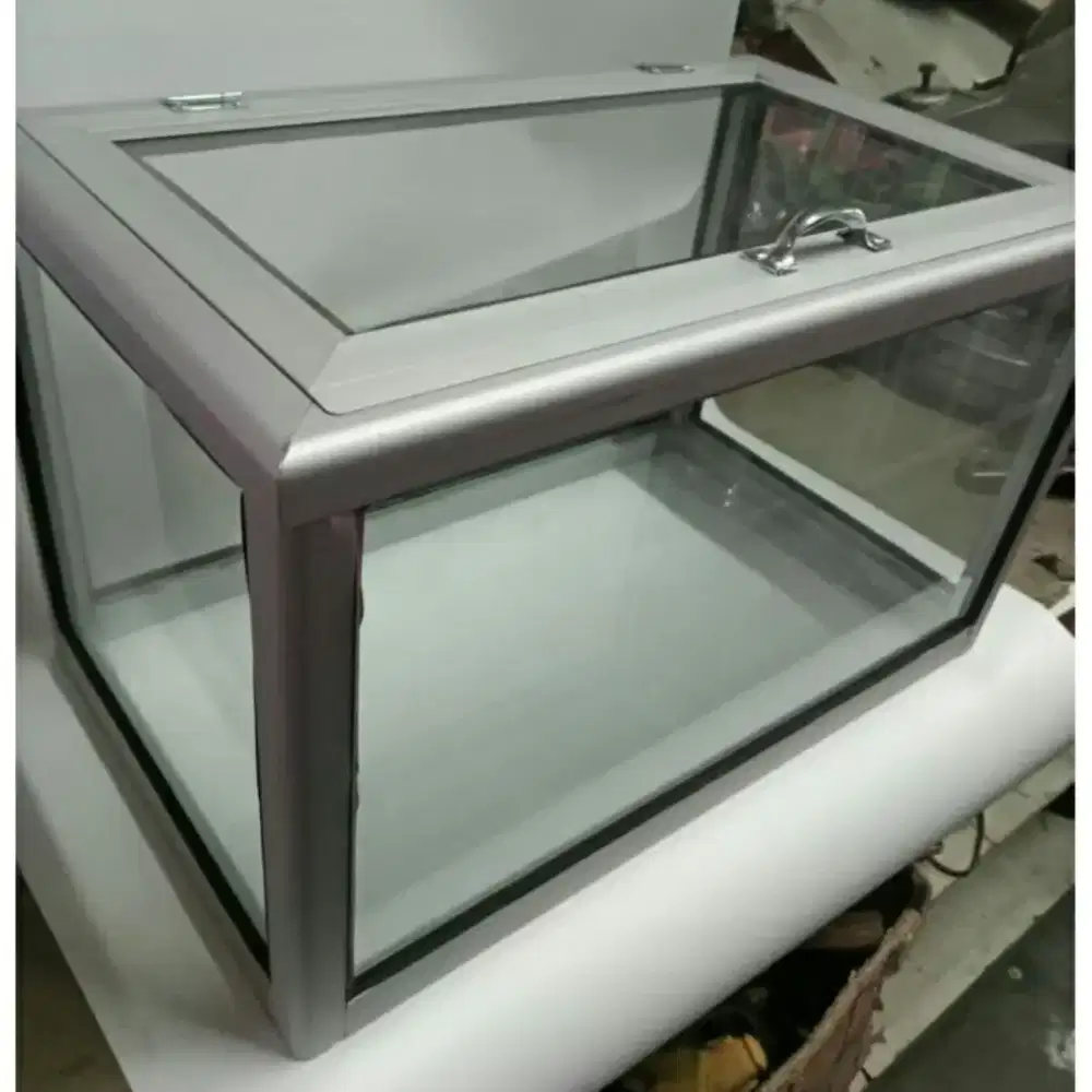 Etalase jambu crystal UK.40x40x30