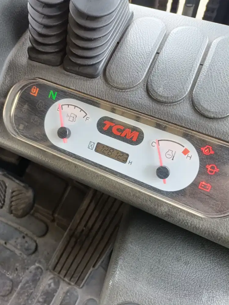 Forklift TCM 2 ton threelift forklip forklif