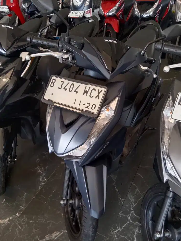 BEAT Deluxe 2023 Low Km - Maulana Motor