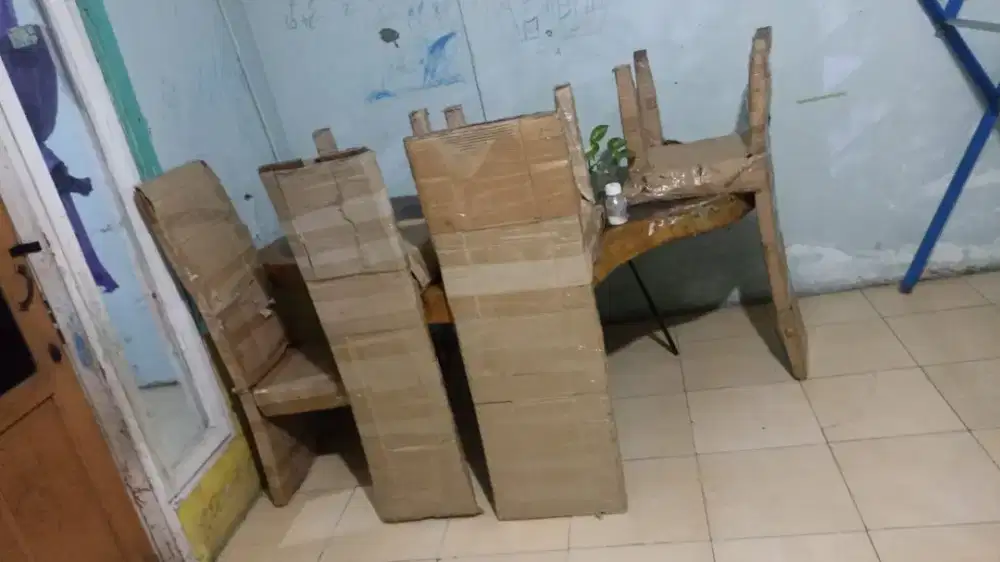 Coffe Table ( Meja Kursi Ngopi Santai ) Estetik Kayu Trembesi 1 Set