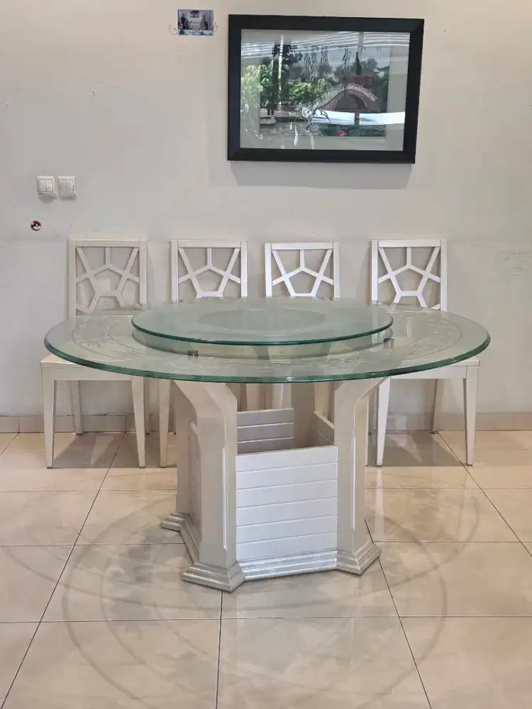 Meja Makan Kaca Tebal dan Kursi 4 Pcs
