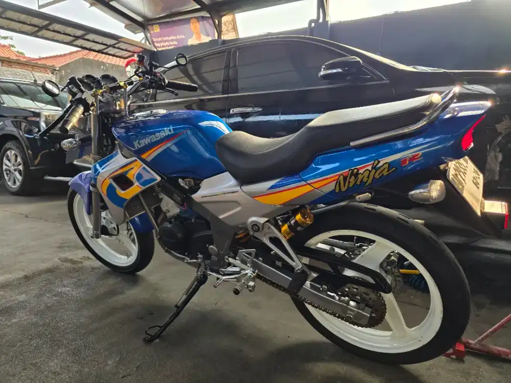 Kawasaki ninja r thn 2002 kis