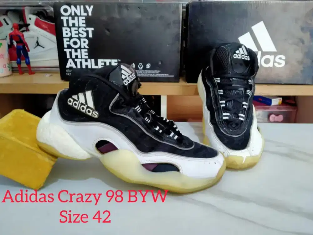 Sepatu Basket Adidas Crazy BYW