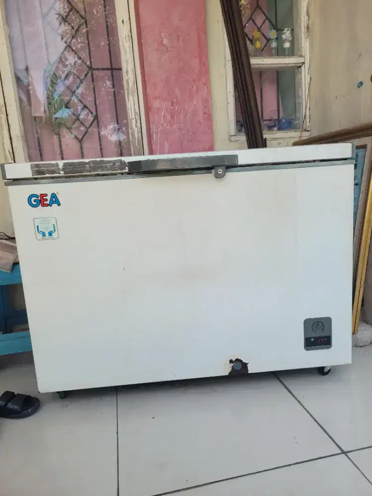 Freezer jual cepat