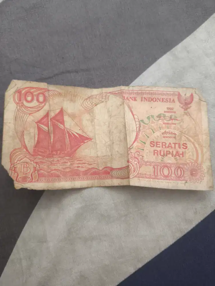 Di jual uang kuno pecahan 100 rupiah