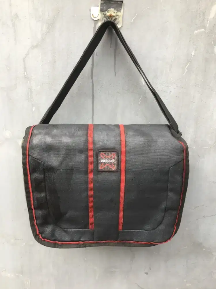 Tas Selempang Exsport Hitam Abu