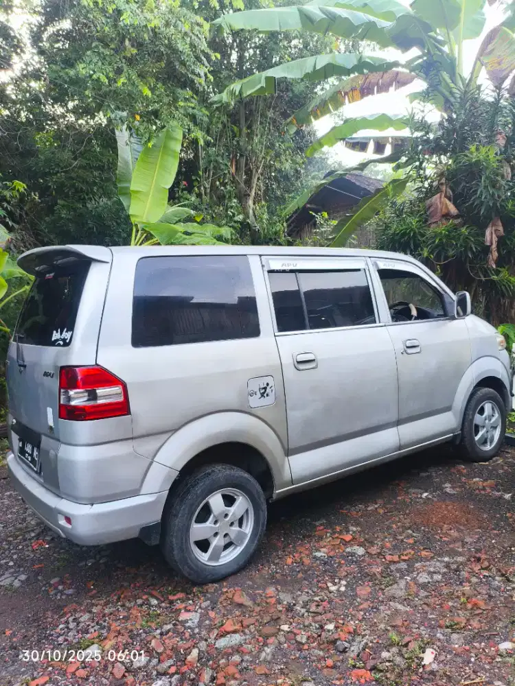 Mobil Suzuki APV