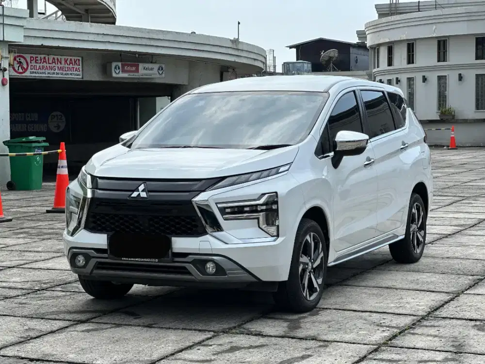 XPANDER ULTIMATE 2022 METIK