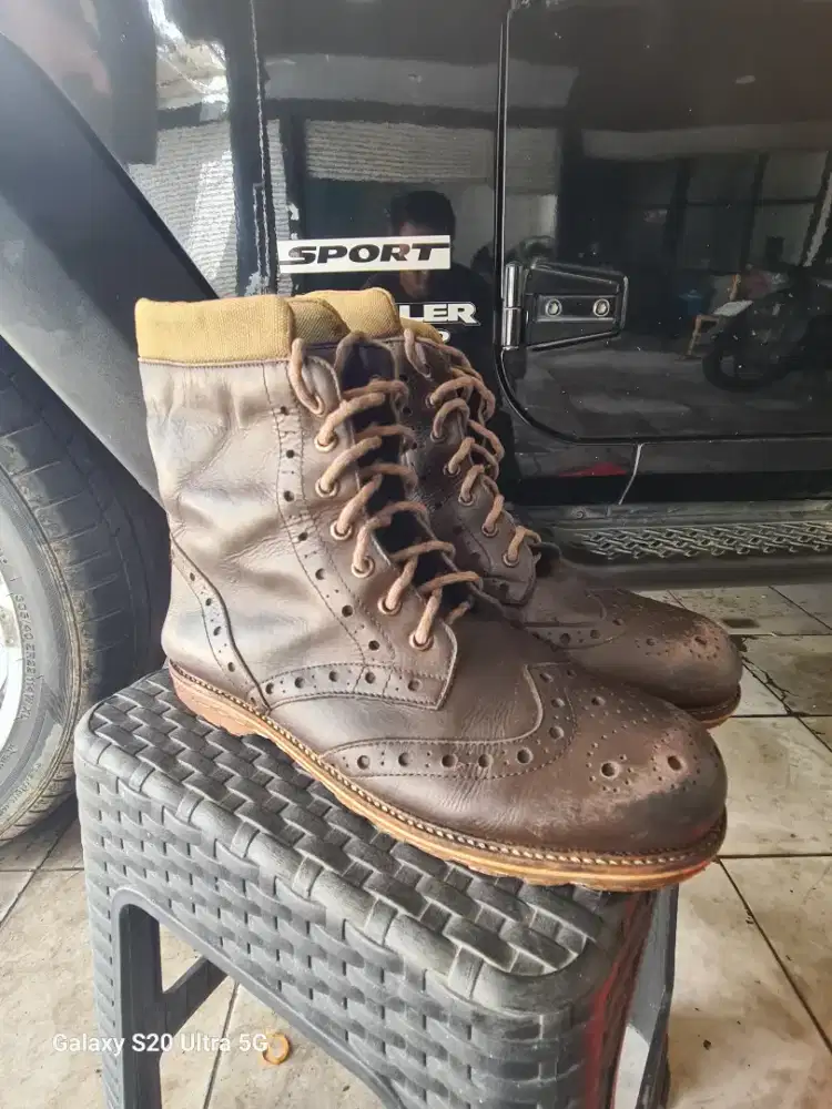 Sepatu Boot Leather Size 42