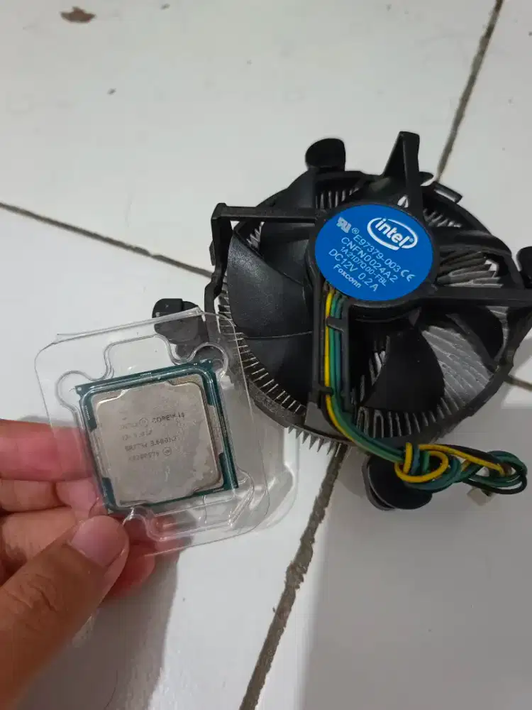 Prosesor Intel i3 9100f + kipas