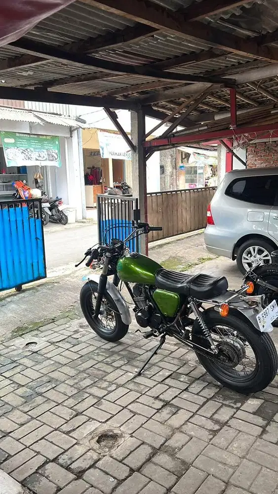 HONDA MEGAPRO 2004 CUSTOM