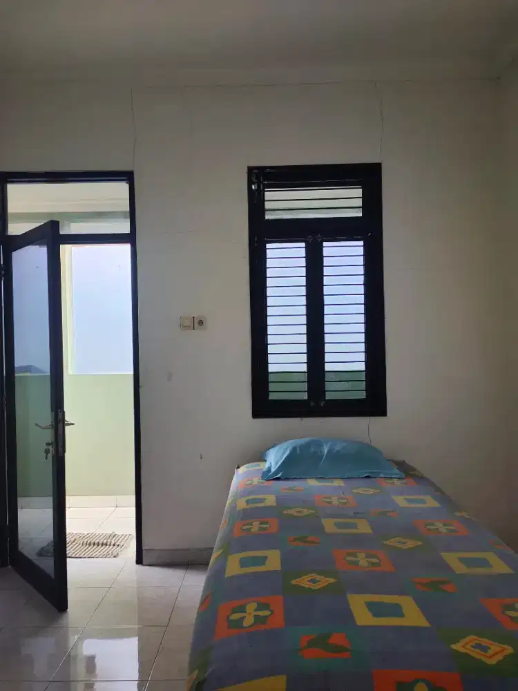 Kos Karyawati  NDALEM KAYUMANIS