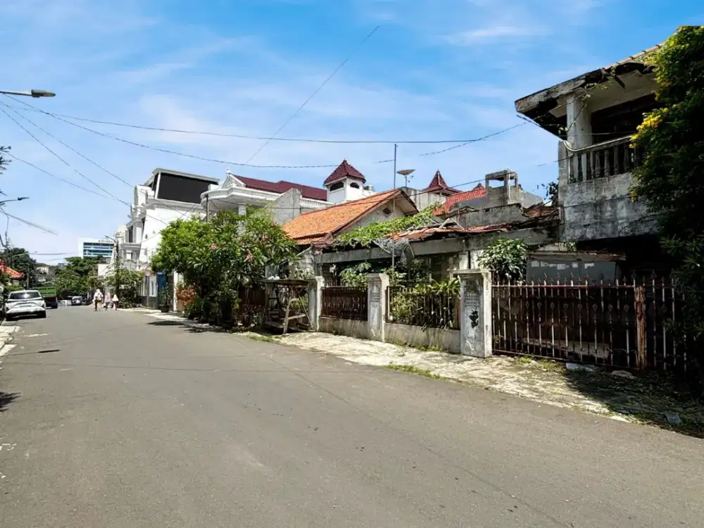 RUMAH INI AKSESNYA LEBARR BANGEETT!! DI TEBET BARAT DEKAT ECOPARK