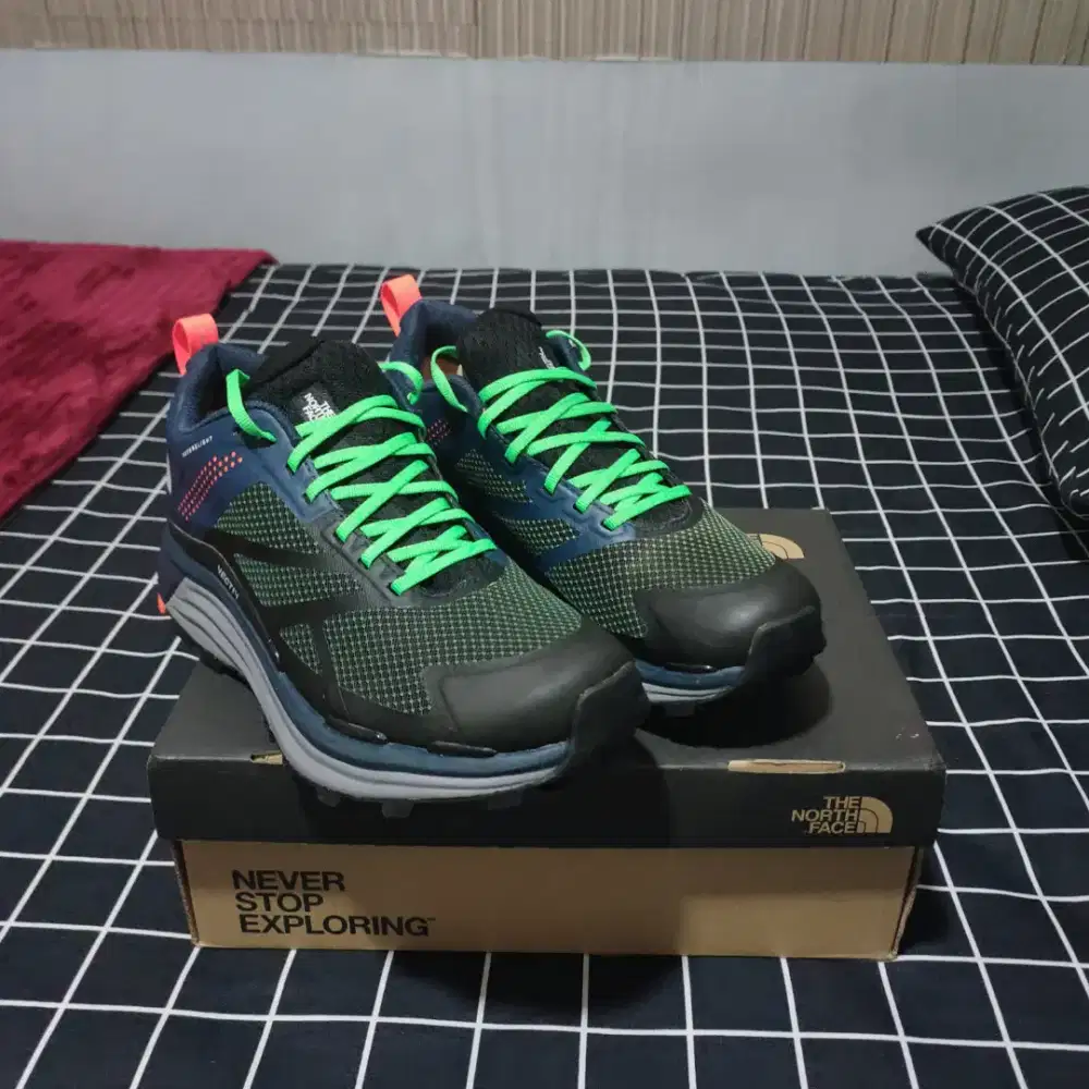 Sepatu The North Face Men Vectiv Enduris