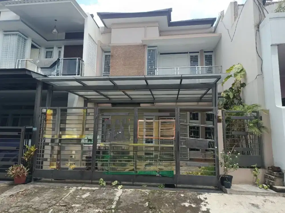 Dijual Rumah Bagus Margahayu Raya 2 Lantai Jalan Besar 3 Mobil