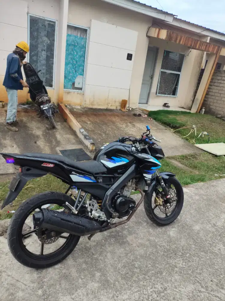 Motor vixion dijual