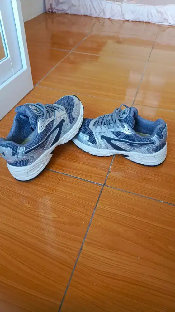 Brodo Ace Neptune (Silver Smoke)