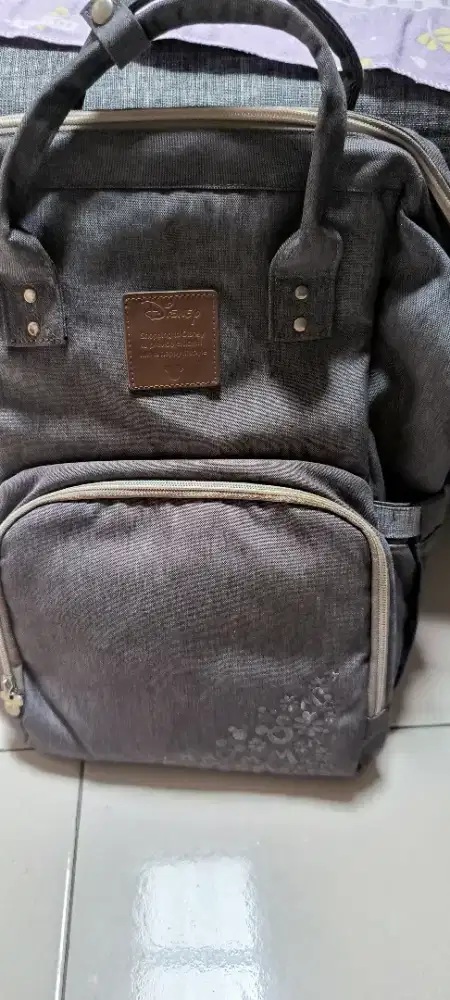 Tas wanita merk disney