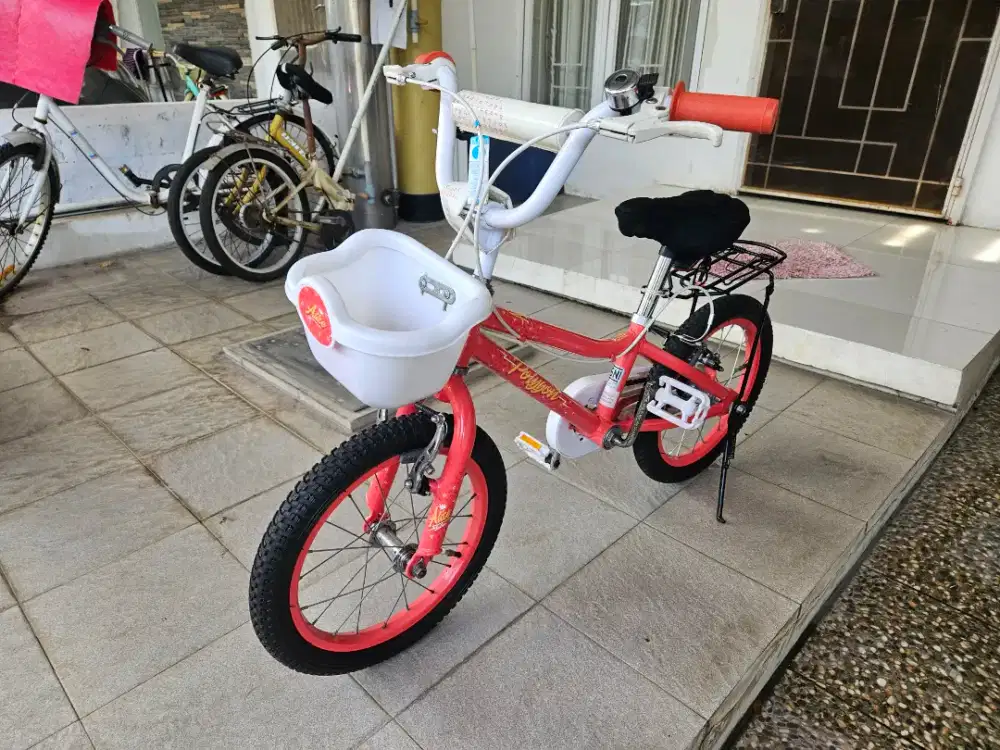 Dijual sepeda anak polygon 16 inch warna peach
