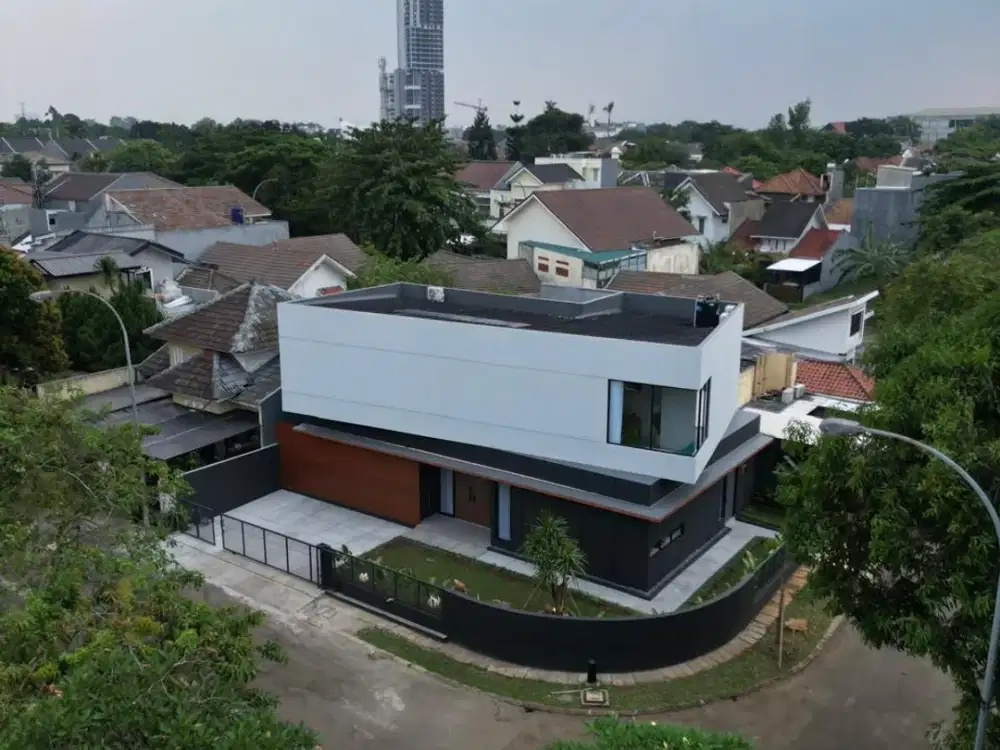 Dijual Bangunan Mandiri di Kencana Loka BSD City