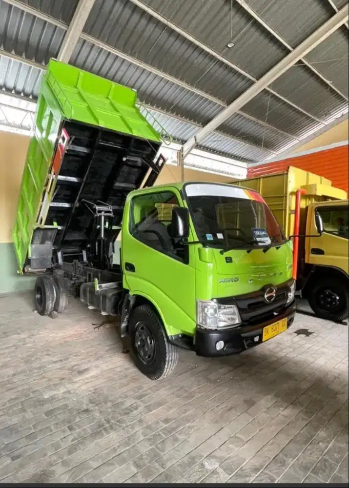 HINO DUMP TRUCK 2018