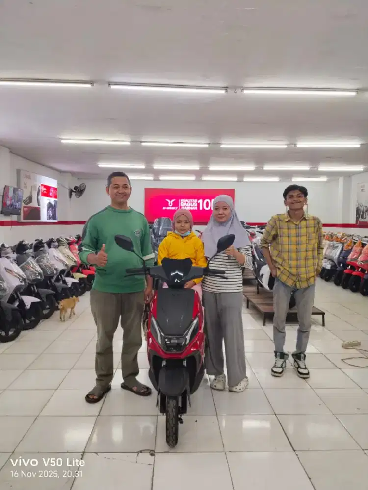 SELIS MOLIS UWINFLY TERBARU