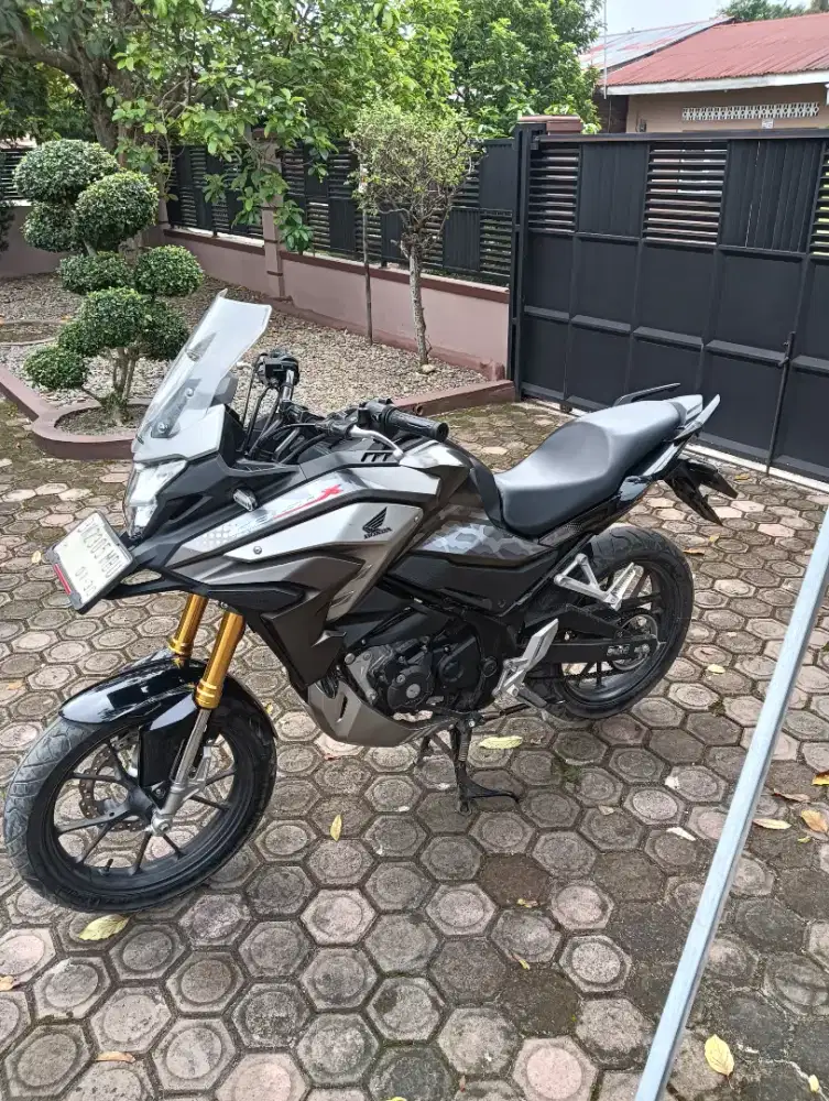 Honda cb150x tahun 2023