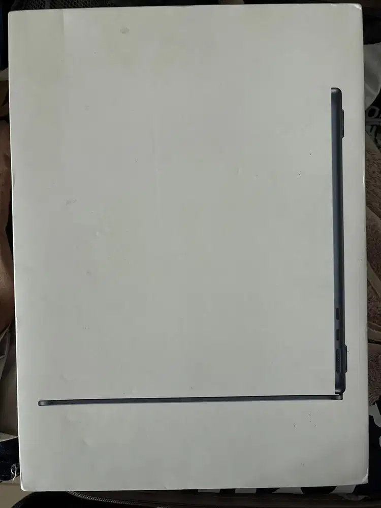 Jual leptop macbook m2