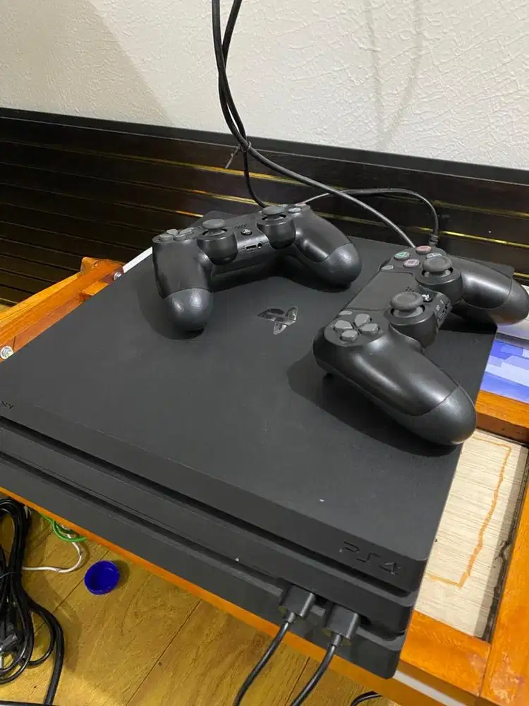 Ps 4 pro 1TB original