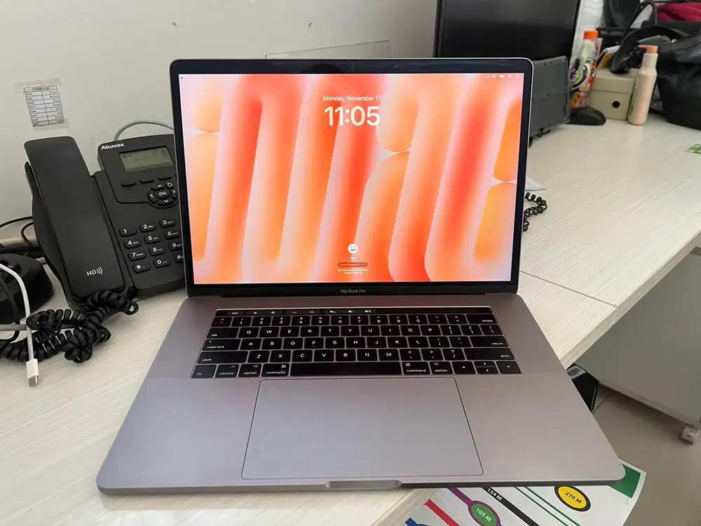 Macbook Pro 2016 Touchbar i7 spek tinggi