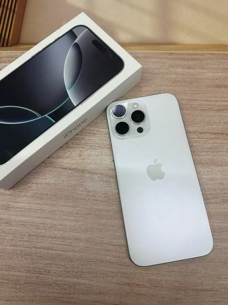 iPhone 16 Pro Max 256GB White Titanium Garansi inter 16/Maret/26 Cukai