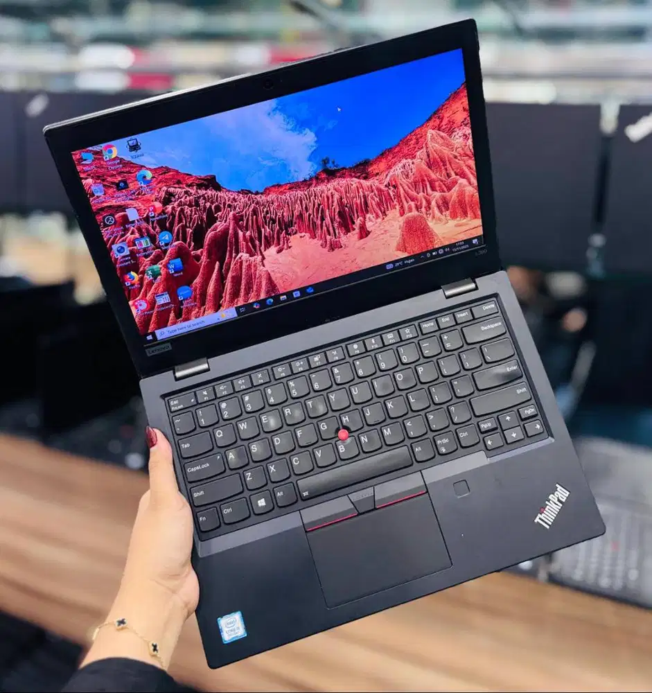 Laptop Lenovo Thinkpad L390 intel core i5 GEN8 RAM 8GB SSD 256GB DL-DC