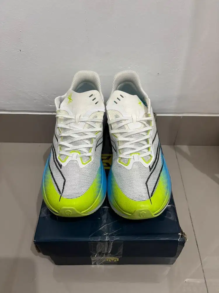 SEPATU RUNNING MILLS ENERMAX TYCOON BLUE