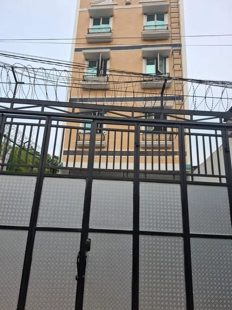 disewakan ruko 4,5 lantai latumenten grogol jakarta barat